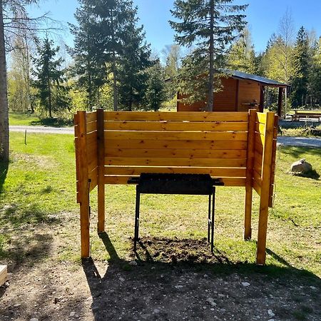Marika Puhkekuela - Metsanurga Oeoemaja "Shared Bathroom" Nova Exteriör bild