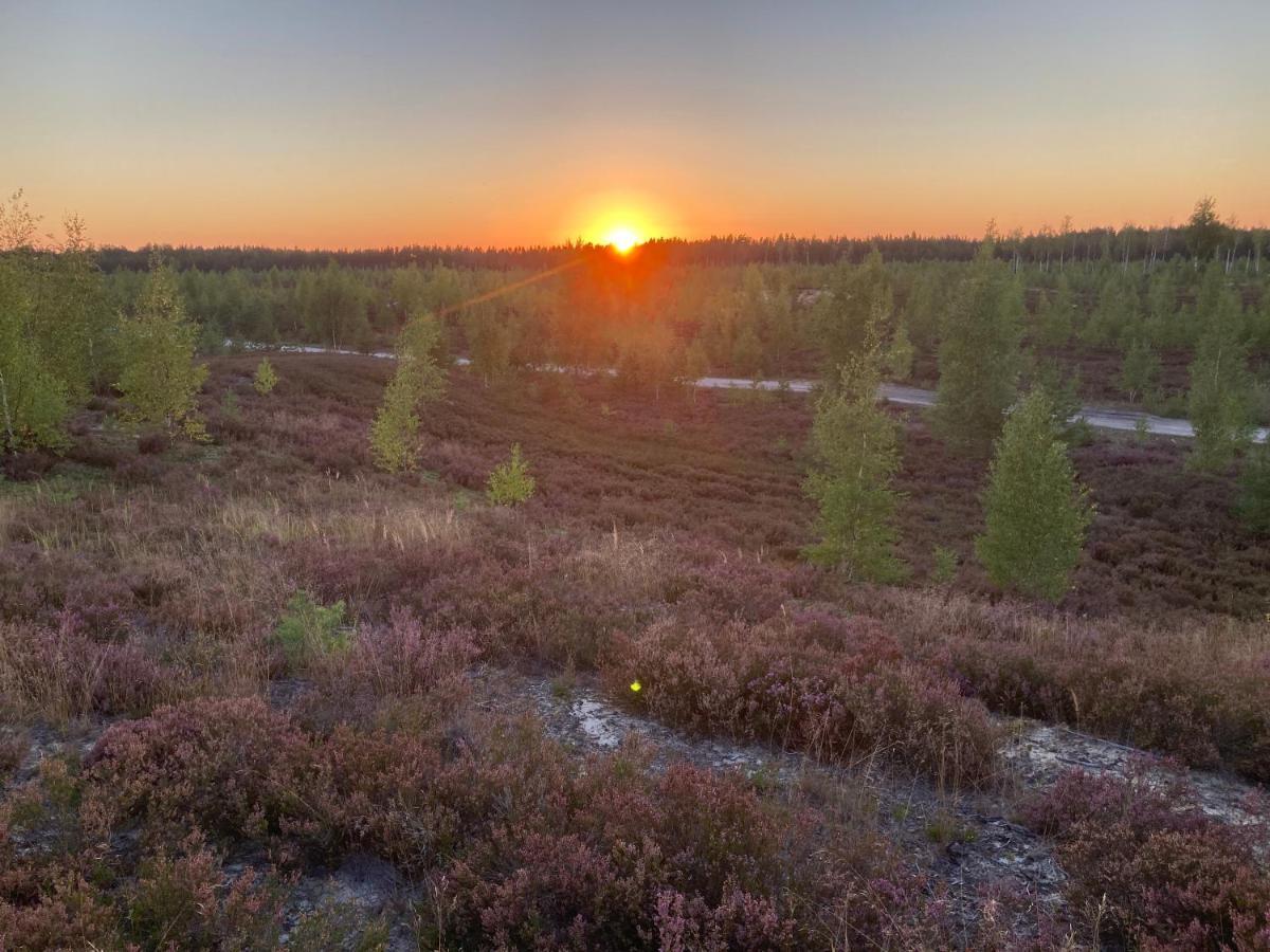 Marika Puhkekuela - Metsanurga Oeoemaja "Shared Bathroom" Nova Exteriör bild