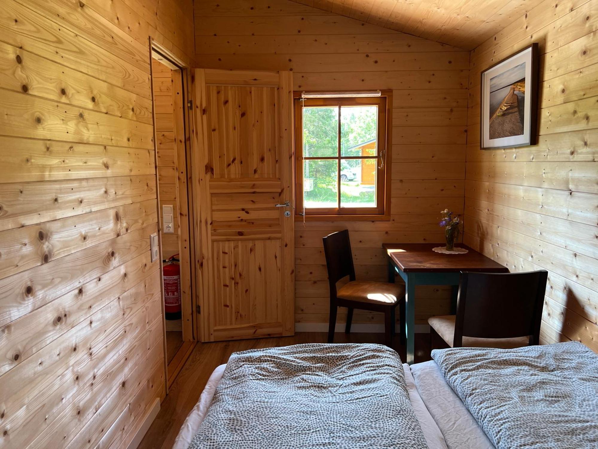 Marika Puhkekuela - Metsanurga Oeoemaja "Shared Bathroom" Nova Exteriör bild