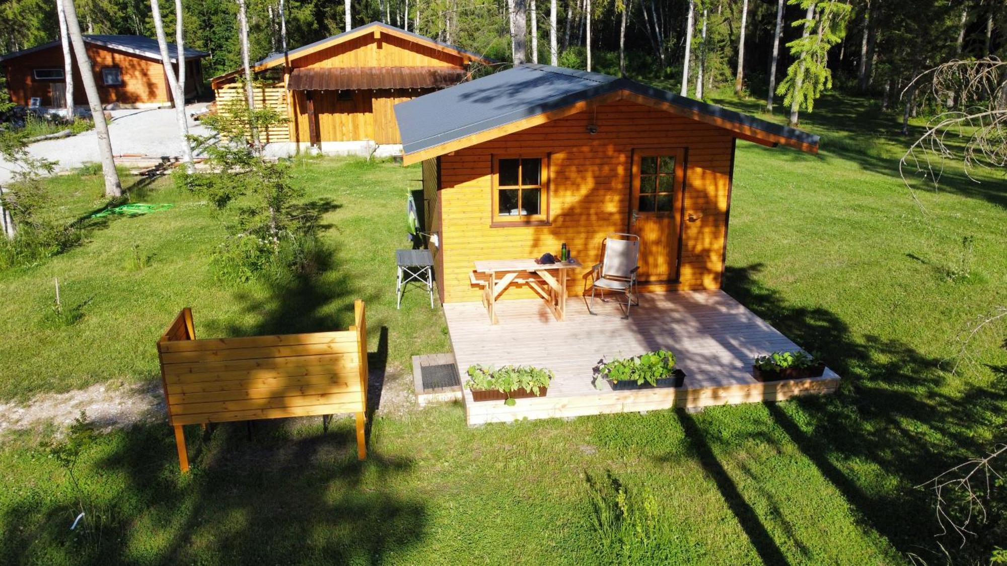 Marika Puhkekuela - Metsanurga Oeoemaja "Shared Bathroom" Nova Exteriör bild
