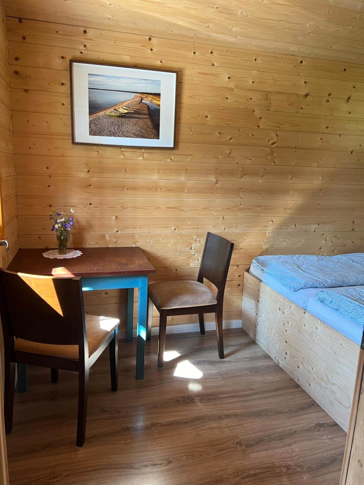 Marika Puhkekuela - Metsanurga Oeoemaja "Shared Bathroom" Nova Exteriör bild