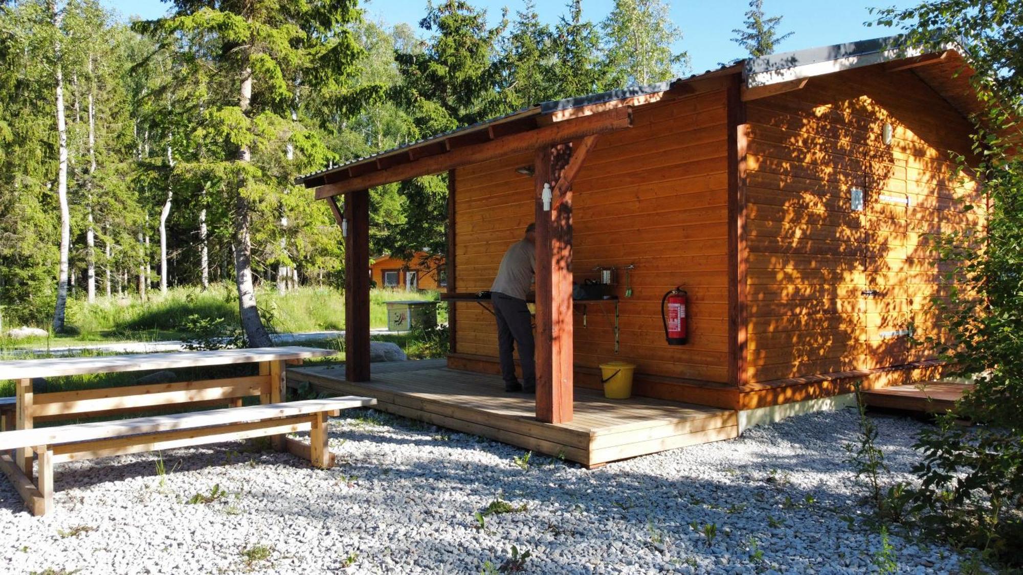 Marika Puhkekuela - Metsanurga Oeoemaja "Shared Bathroom" Nova Exteriör bild